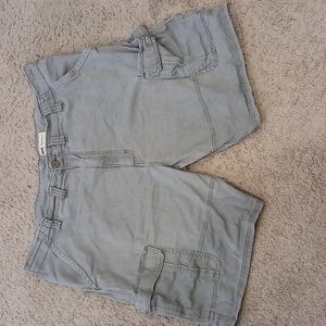 Gray wrangler relaxed fit shorts with 6 pockets size 44